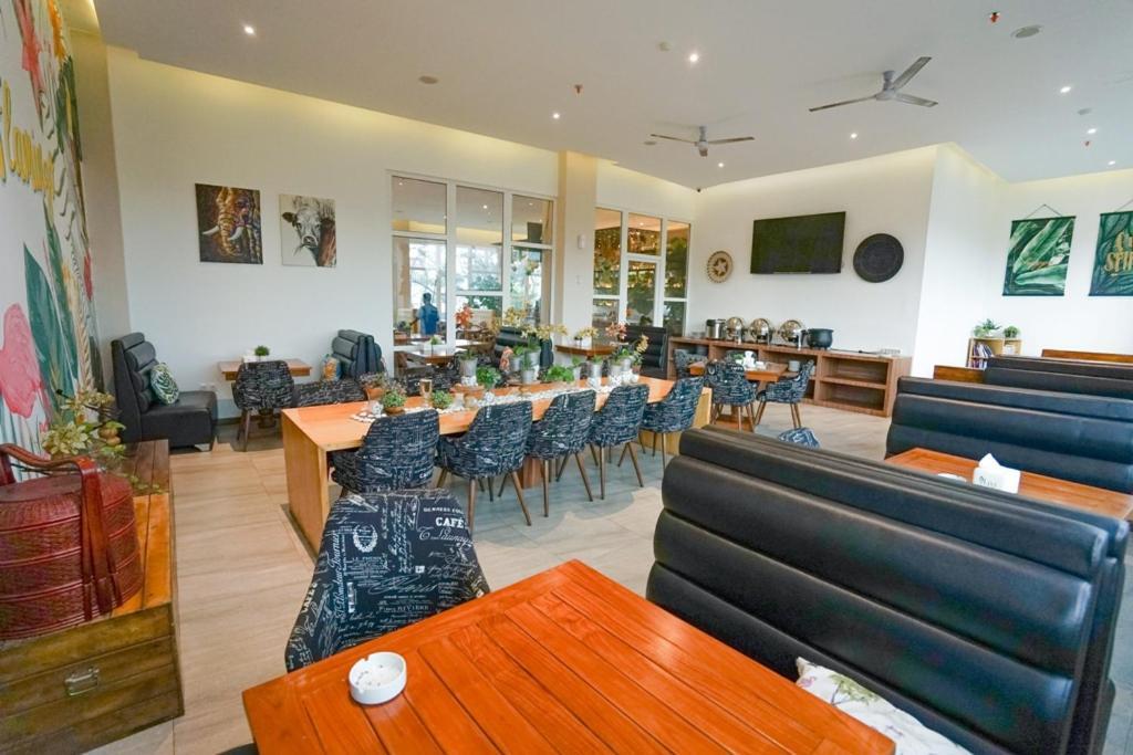 Deli Hotel Medan Luaran gambar